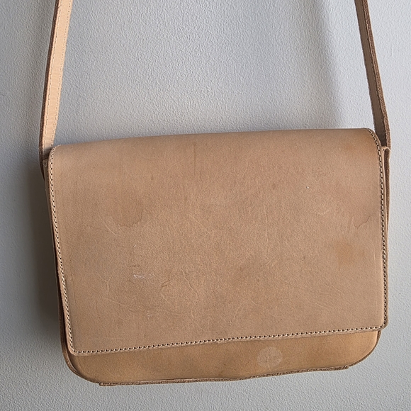 Nisolo Natural Tan Leather Crossbody - Picture 7 of 17